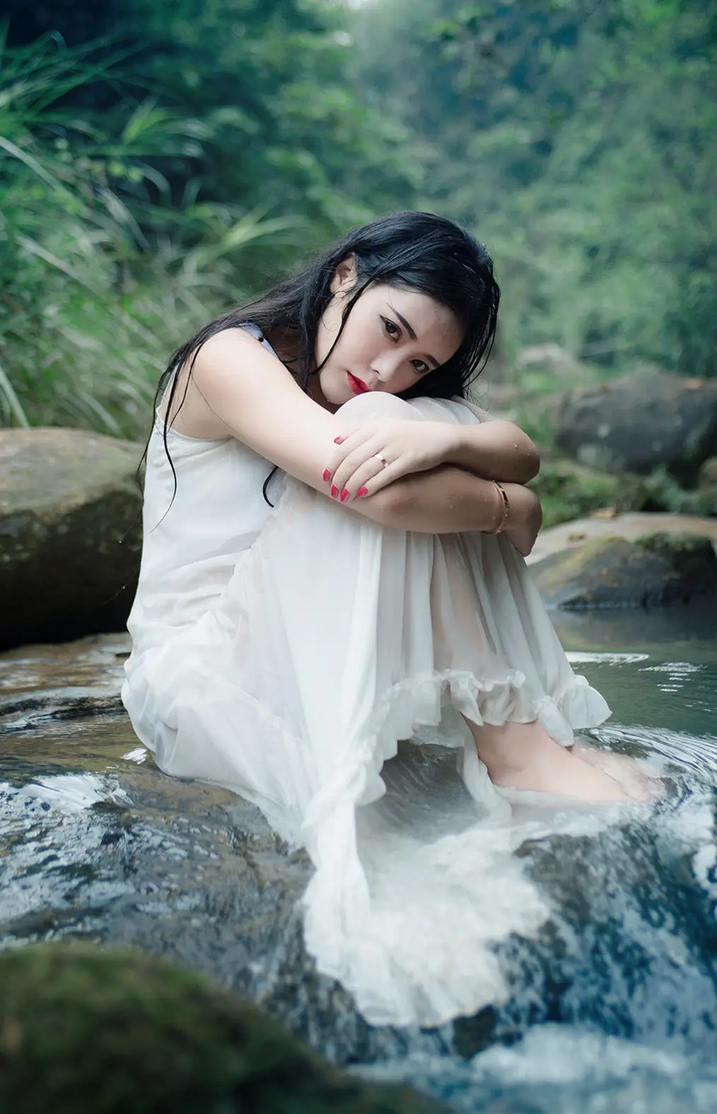 丽江郑州高端私人伴游小野梨子