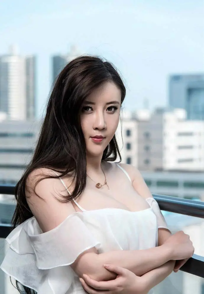 丽江佛山商务伴游香香的个人资料