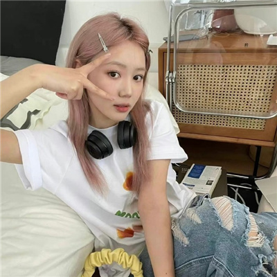 丽江伴游女生左惜筠的资料